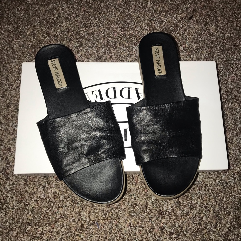 Steve Madden Black Karolyn Sandal - Size 8